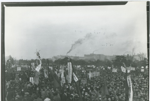 Workers gathered for speeches (ddr-densho-299-5)