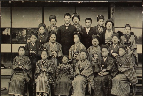 Japanese class picture (ddr-densho-259-109)