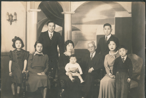 Sakura family portrait (ddr-densho-523-80)