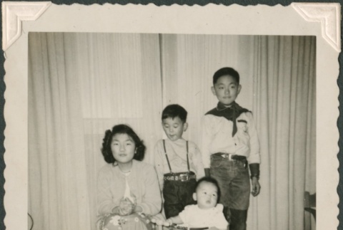 Sister and brothers (ddr-densho-321-1036)