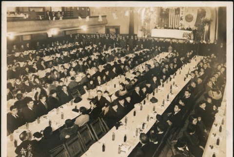 Attendees fill a banquet hall (ddr-densho-395-86)