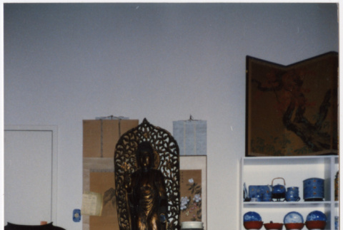 Display with large ceramic vases, chest and chair (ddr-densho-424-866)