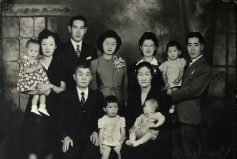 Family portrait (ddr-densho-252-133)