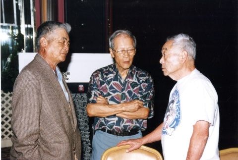 [Mini-reunion, Seiya Tanaka, Wally Kagawa, Toro Hirose] (ddr-csujad-1-90)