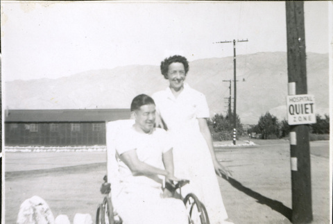 Manzanar, hospital patient, nurse (ddr-densho-343-121)
