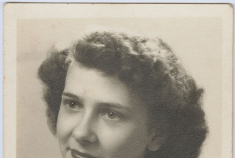 Portrait of woman (ddr-janm-17-7)