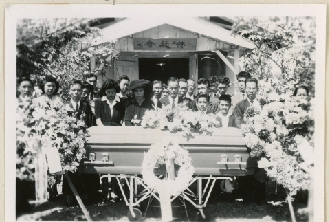 Funeral for Hideo Hashimoto (ddr-densho-37-2086)