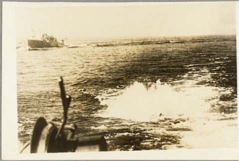 Photograph of a German submarine (ddr-njpa-13-926)