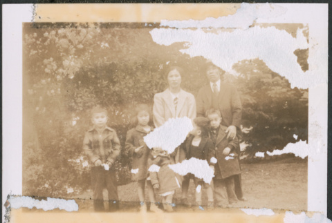 Man and woman with five children (ddr-densho-483-1011)