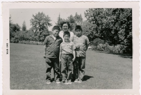 Japanese American family (ddr-densho-325-496)