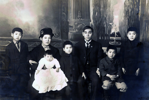 Portrait of Hashiguchi family (ddr-densho-474-220)