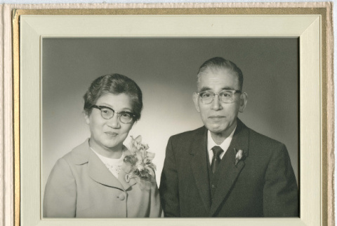 Japanese American couple (ddr-densho-26-158)