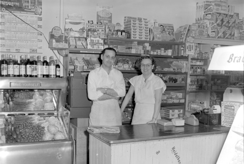 A Couple in a Grocery Store (ddr-one-1-556)
