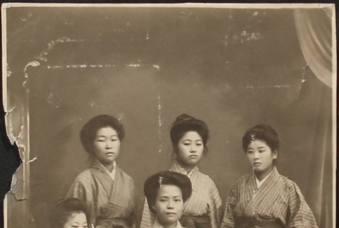 Japanese women in kimono (ddr-densho-259-121)