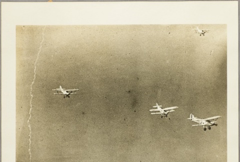 Planes flying over the HMS Malaya (ddr-njpa-13-539)