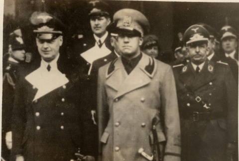 Galeazzo Ciano speaking with Joachim von Ribbentrop at Rome Station (ddr-njpa-1-61)