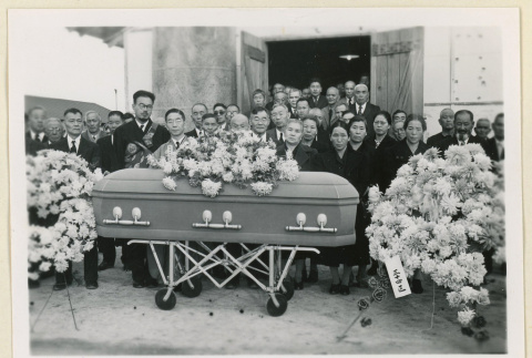 Mourners at Sadakichi Morihisa's funeral (ddr-densho-37-1778)