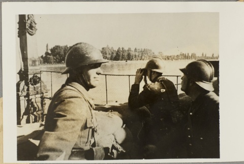 French soldiers on a boat (ddr-njpa-13-1308)