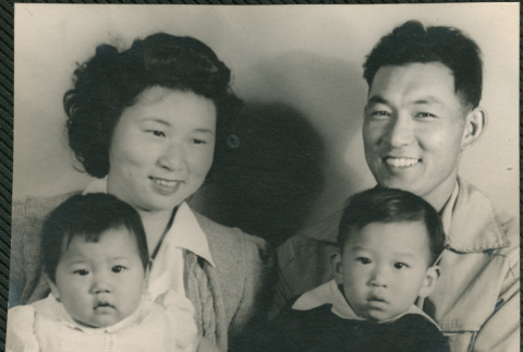 Shirley Shigeko (Abe) Iriye, Louie Iriye, with Lenard and Sharon Iriye (ddr-densho-522-737)