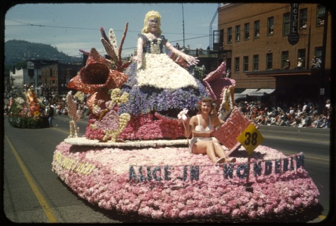 Portland Rose Festival Parade- float 38 