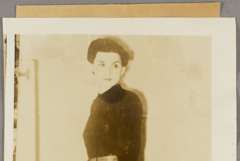Photo of a woman modeling clothes (ddr-njpa-13-1344)