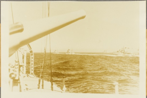 Photograph of a ship's cannon (ddr-njpa-13-392)