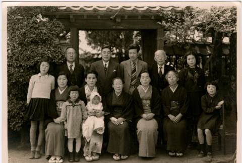 Family Portrait (ddr-densho-426-1058)