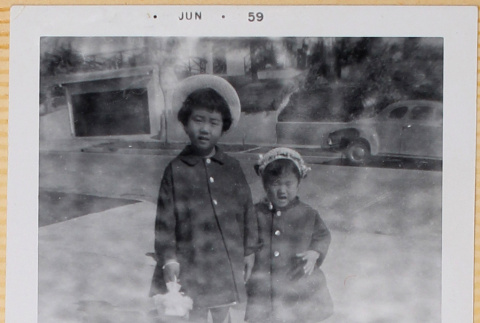 Susan and Leslie Shiomi (ddr-densho-522-490)