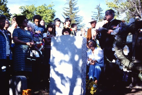 A memorial ceremony at Linkville Cemetery (ddr-densho-294-15)