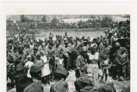 Servicepeople with actress Jinx Falkenberg (ddr-densho-1007-154)