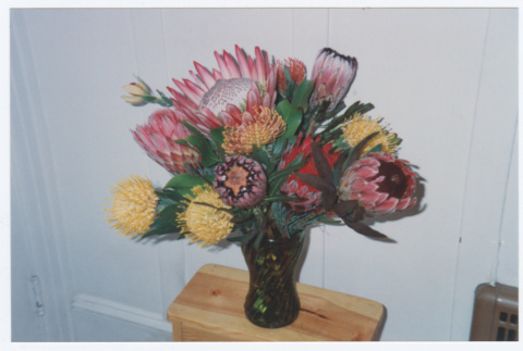 Flower arrangement in vase (ddr-densho-368-295)