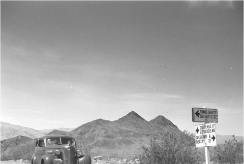 Desert road (ddr-densho-153-297)
