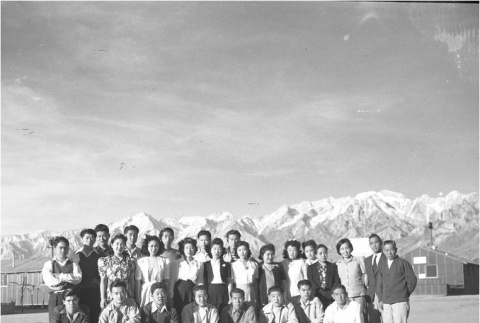 Group of Japanese Americans (ddr-densho-153-301)