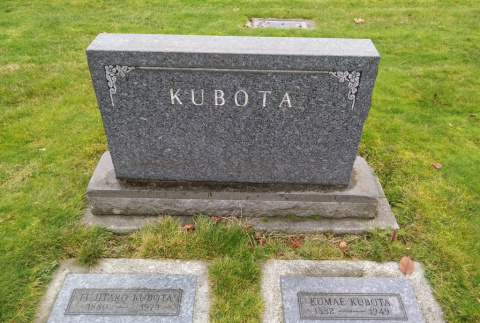 Kubota grave at Evergreen Washelli cemetery (ddr-densho-354-2256)