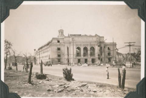 Large building and road (ddr-ajah-2-683)