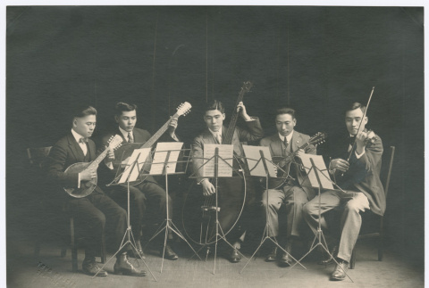 Quintet playing instruments (ddr-densho-383-360)