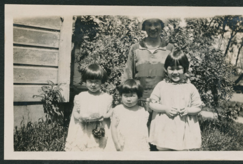 family photo (ddr-densho-378-425)
