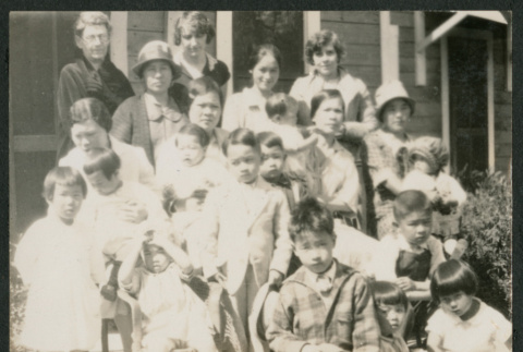 large family photo (ddr-densho-378-699)