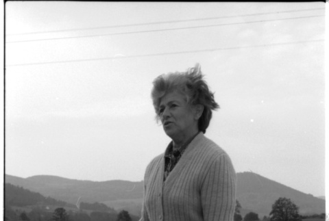 Woman and child in front of car (ddr-densho-1007-1252)