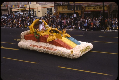 Portland Rose Festival Parade- float 26 