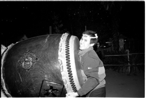 Kenny lifting drum (ddr-densho-1007-1223)