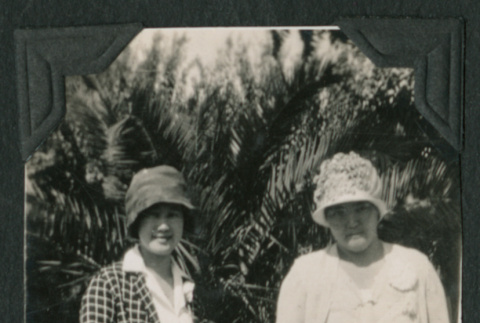 Daughter and mother (ddr-densho-378-291)