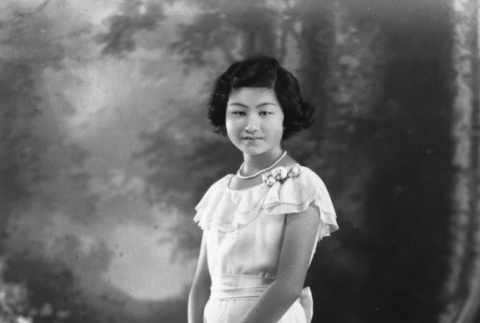Portrait of May Kanda is white dress (ddr-ajah-6-146)