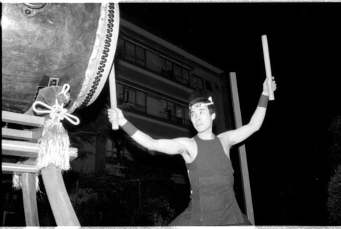 Kenny performing taiko (ddr-densho-1007-1197)