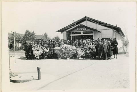Funeral for Shintaro Tukashima (ddr-densho-37-1550)