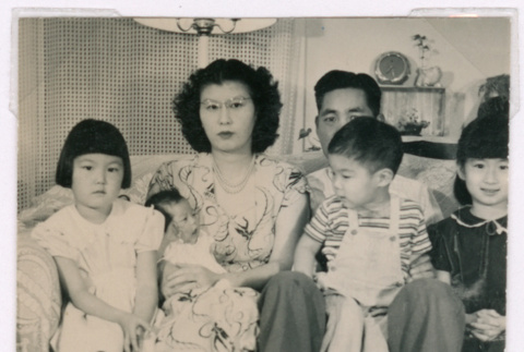 Isoshima Family (ddr-densho-477-224)