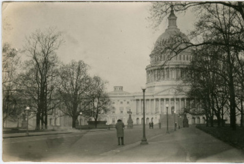 Postcard of a capitol building (ddr-densho-26-98)