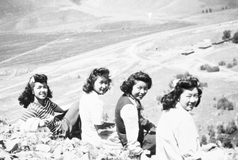 Japanese Americans at Shoshone Falls (ddr-densho-15-64)