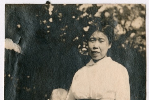 Japanese American woman and child (ddr-densho-325-207)