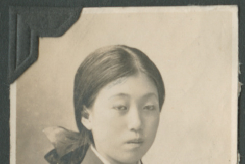 Portrait of woman (ddr-densho-355-321)